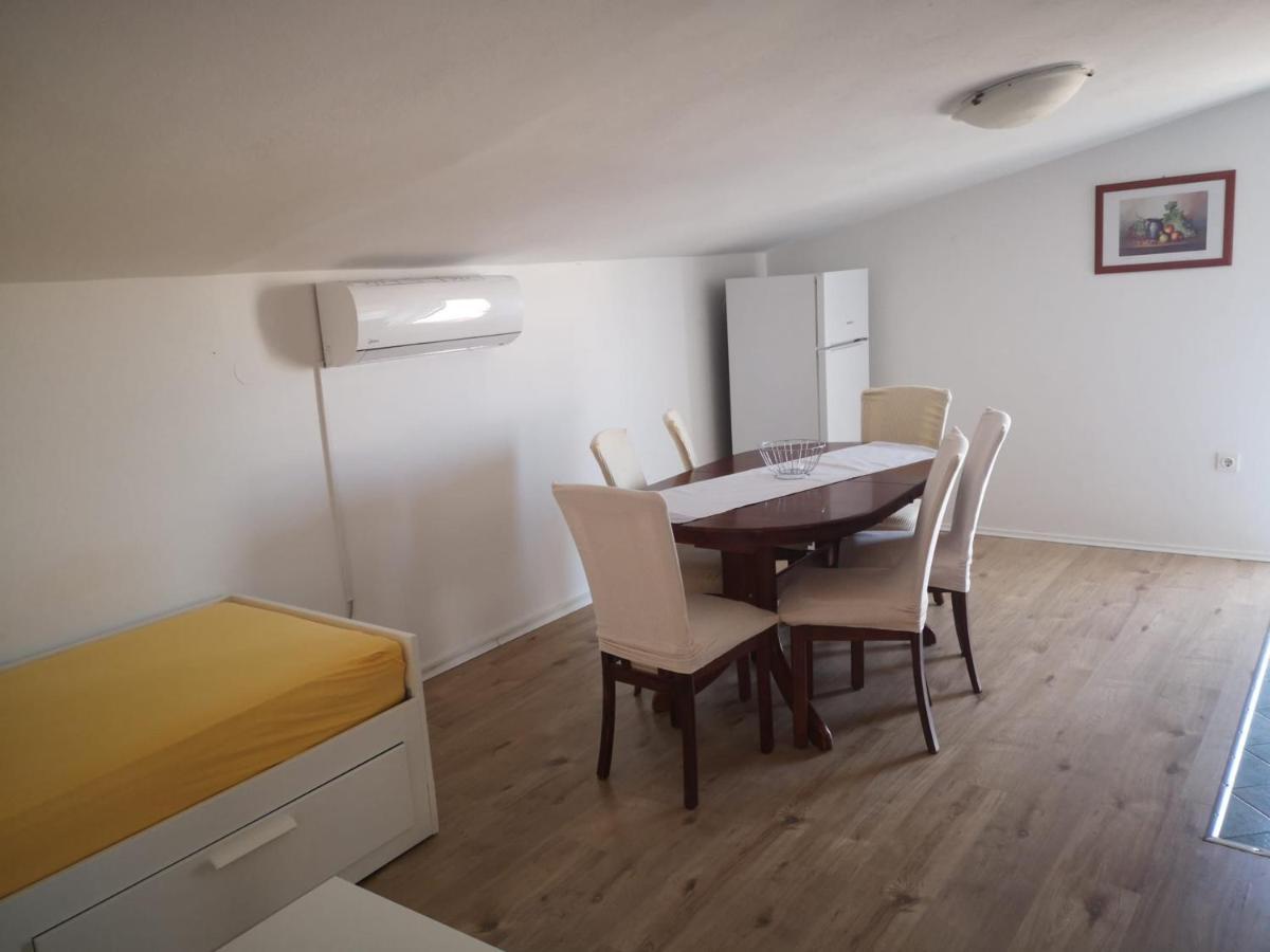 Apartments Tara Ražanac Εξωτερικό φωτογραφία