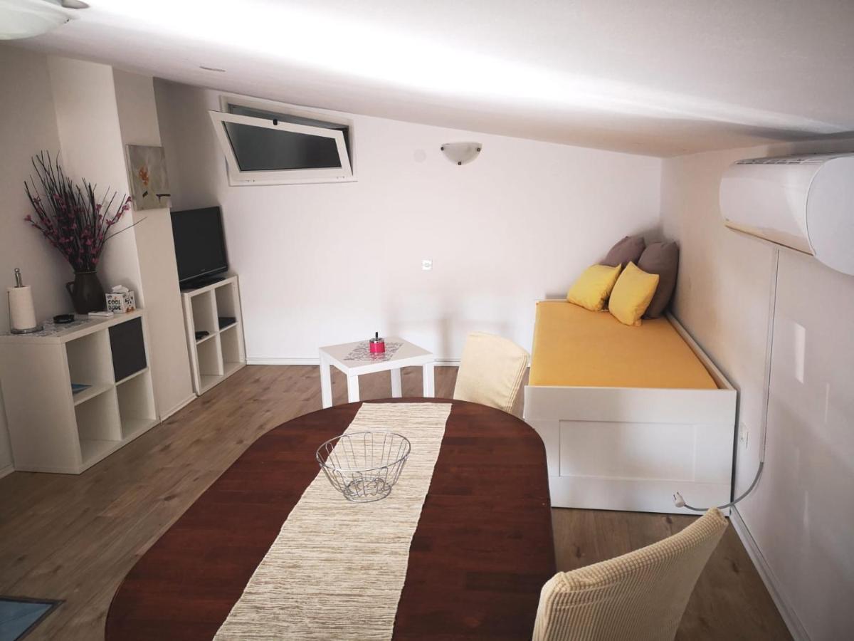 Apartments Tara Ražanac Εξωτερικό φωτογραφία