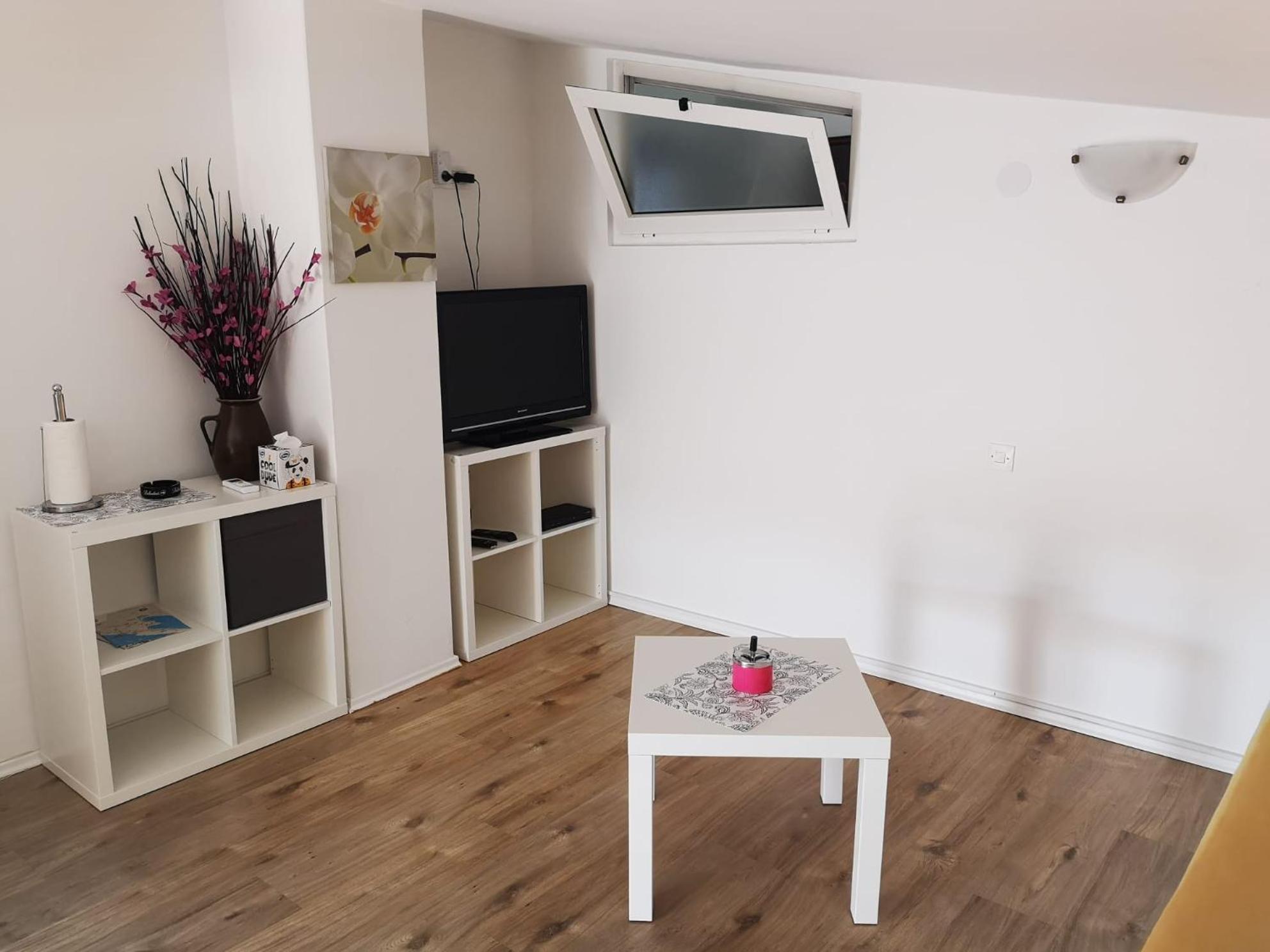 Apartments Tara Ražanac Δωμάτιο φωτογραφία
